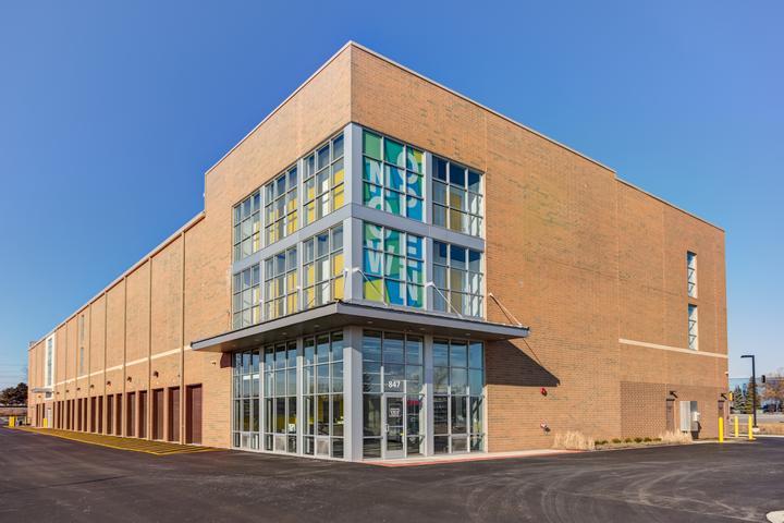 StorageMart on Deerfield Pkwy storage facilty in Buffalo Grove IL